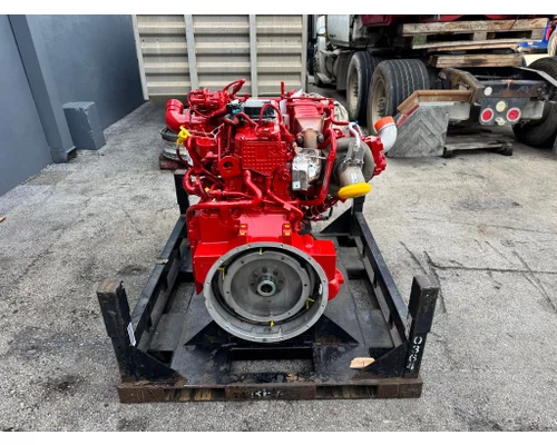 CUMMINS B6.7 Engine Assembly