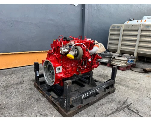 CUMMINS B6.7 Engine Assembly