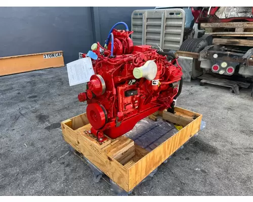 CUMMINS B6.7 Engine Assembly