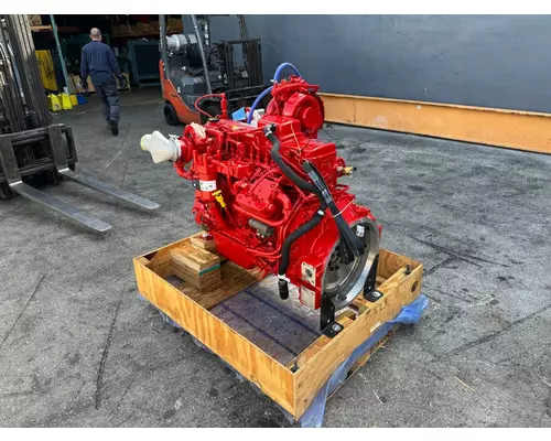 CUMMINS B6.7 Engine Assembly