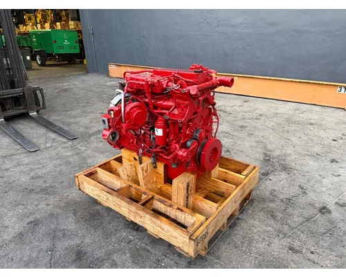 CUMMINS B6.7 Engine Assembly