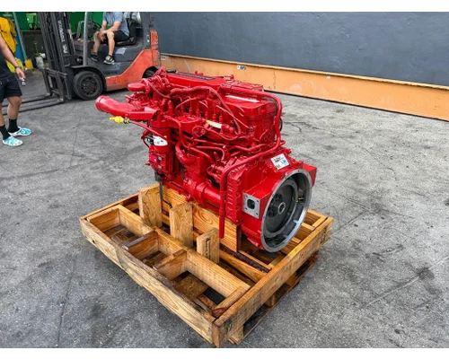 CUMMINS B6.7 Engine Assembly