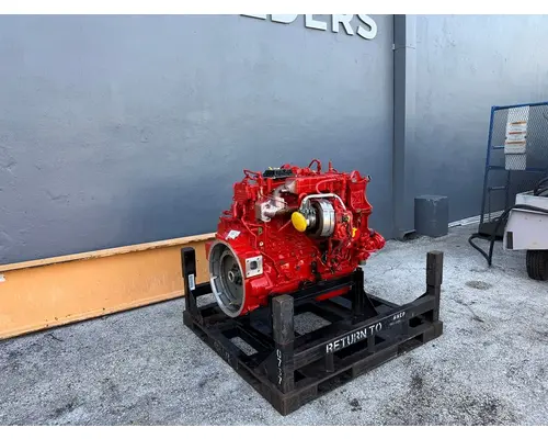 CUMMINS B6.7 Engine Assembly