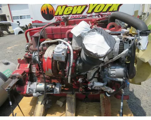 CUMMINS B6.7 Engine Assembly