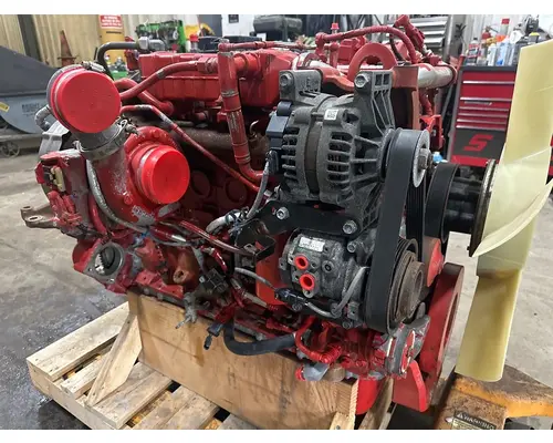 CUMMINS B6.7 Engine Assembly