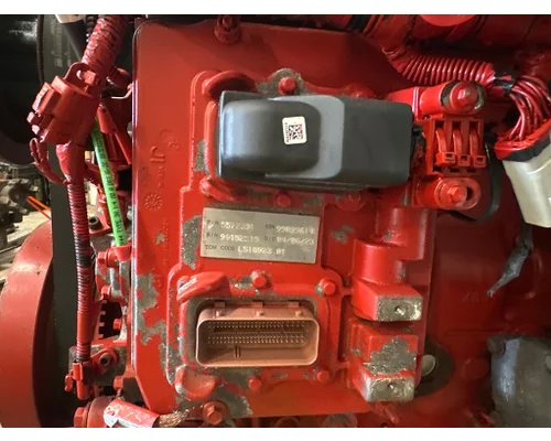 CUMMINS B6.7 Engine Assembly