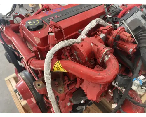 CUMMINS B6.7 Engine Assembly
