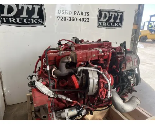 CUMMINS B6.7 Engine Assembly