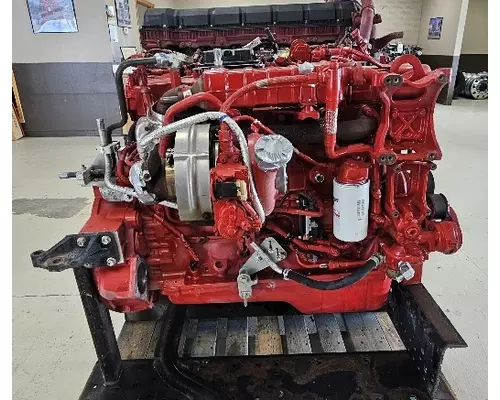 CUMMINS B6.7 Engine Assembly