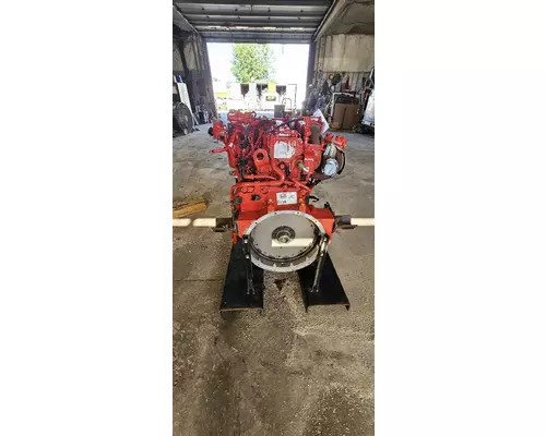 CUMMINS B6.7 Engine Assembly