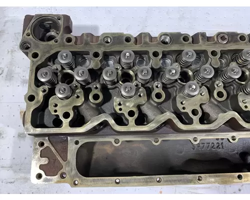 CUMMINS B6.7 Engine Cylinder Head