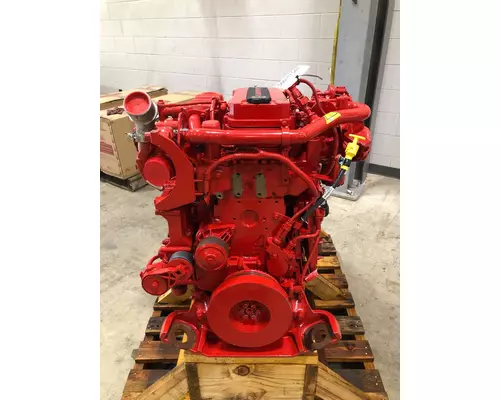 CUMMINS B6.7 Engine