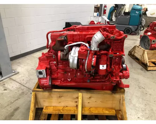 CUMMINS B6.7 Engine