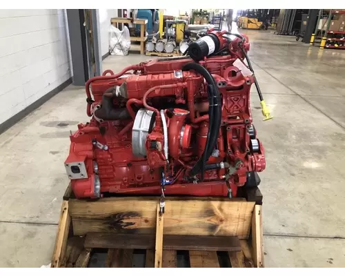 CUMMINS B6.7 Engine