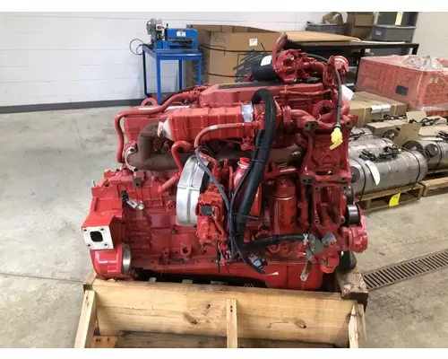 CUMMINS B6.7 Engine