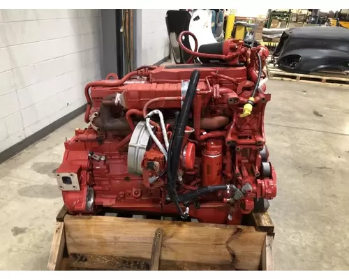 CUMMINS B6.7 Engine