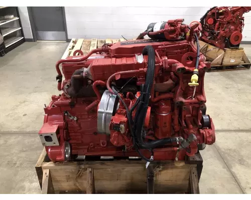 CUMMINS B6.7 Engine