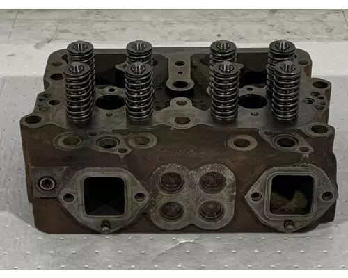 CUMMINS Big Cam III Cylinder Head