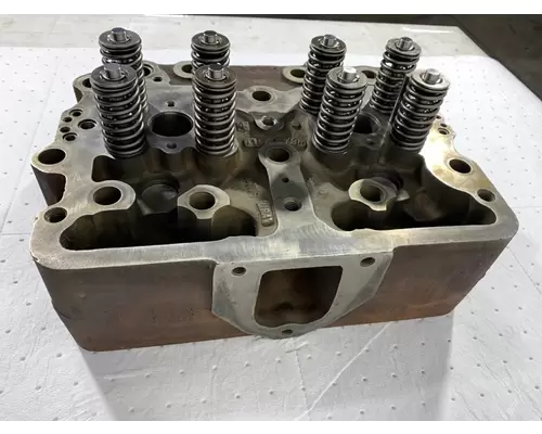 CUMMINS Big Cam III Cylinder Head