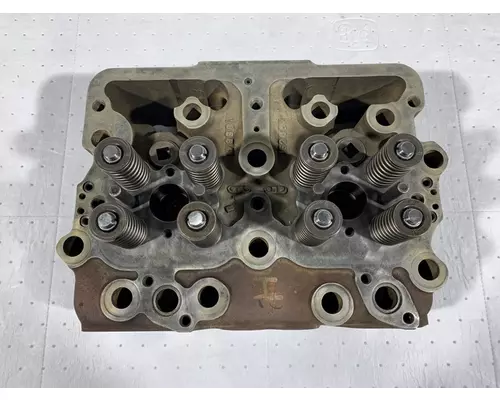 CUMMINS Big Cam III Cylinder Head