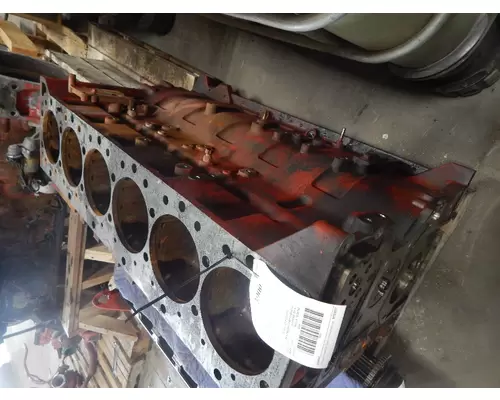 CUMMINS Cascadia Engine Block