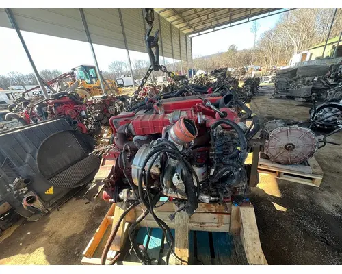 CUMMINS ISB 6.7 240 Engine Assembly