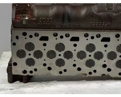 CUMMINS ISB 6.7L DEF Cylinder Head