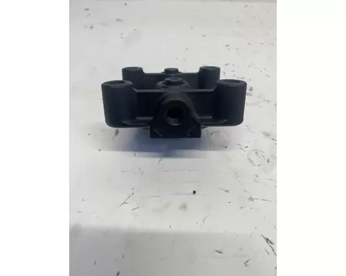 CUMMINS ISB 6.7L Engine Filter Base