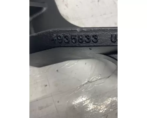 CUMMINS ISB 6.7L Engine Mounts