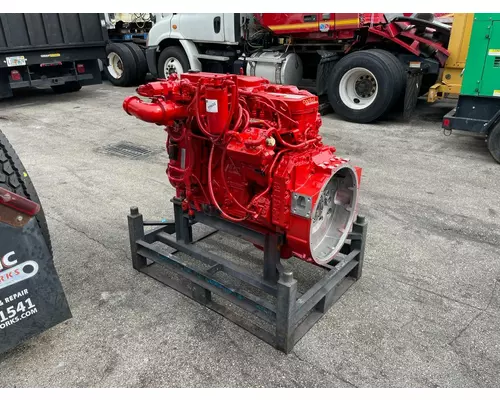 CUMMINS ISB 6.7 Engine Assembly