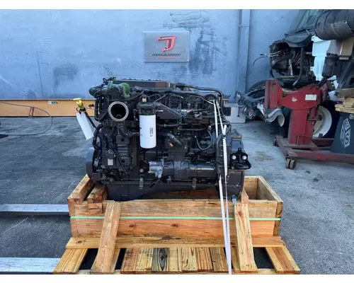 CUMMINS ISB 6.7 Engine Assembly