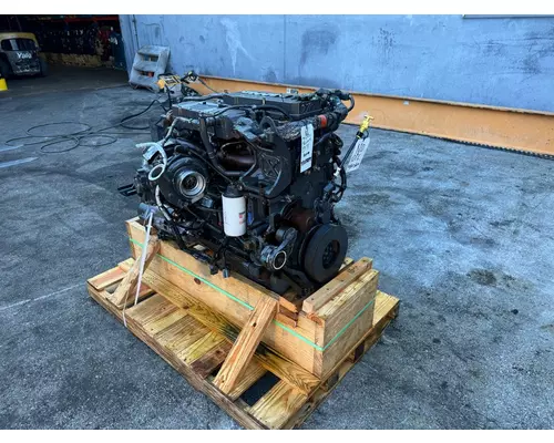 CUMMINS ISB 6.7 Engine Assembly