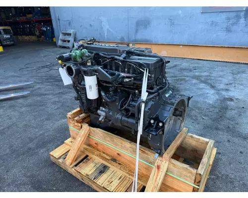 CUMMINS ISB 6.7 Engine Assembly