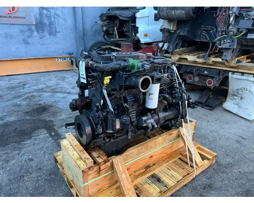 CUMMINS ISB 6.7 Engine Assembly