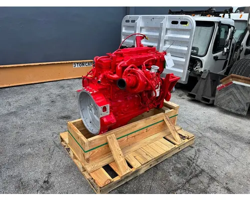 CUMMINS ISB 6.7 Engine Assembly