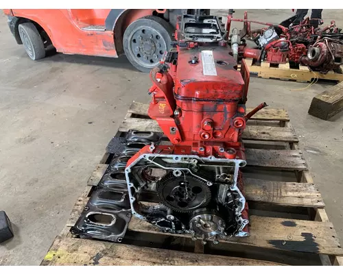 CUMMINS ISB6.7 Cylinder Block