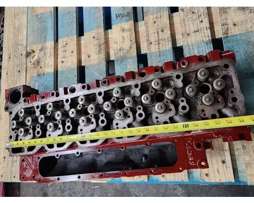 CUMMINS ISB6.7 Cylinder Head