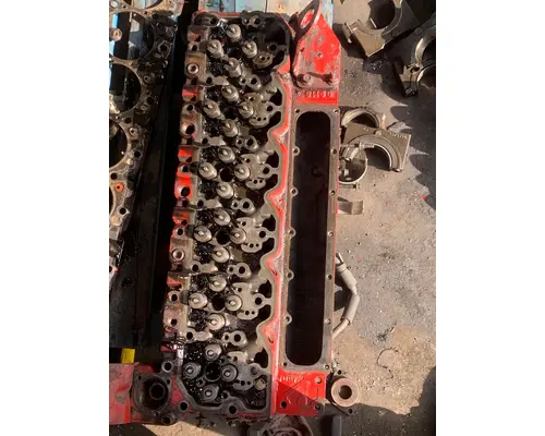 CUMMINS ISB6.7 Cylinder Head
