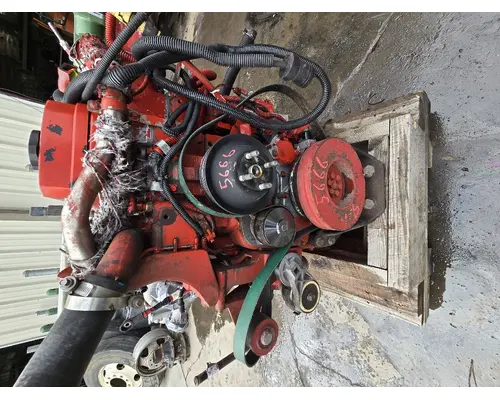 CUMMINS ISB6.7 Engine Assembly