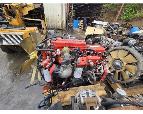 CUMMINS ISB6.7 Engine Assembly