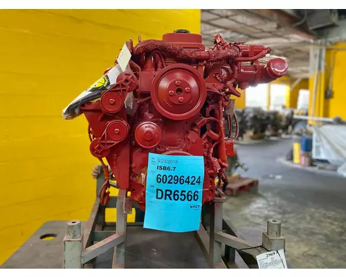 CUMMINS ISB6.7 Engine Assembly