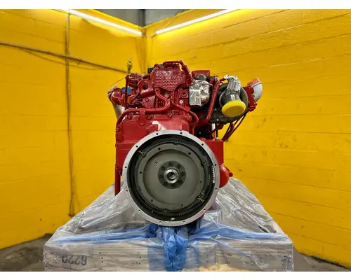 CUMMINS ISB6.7 Engine Assembly