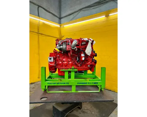 CUMMINS ISB6.7 Engine Assembly