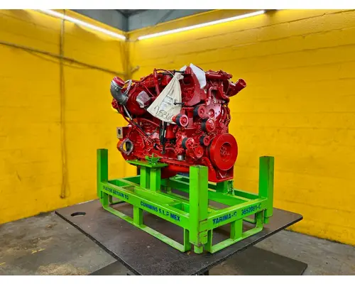 CUMMINS ISB6.7 Engine Assembly