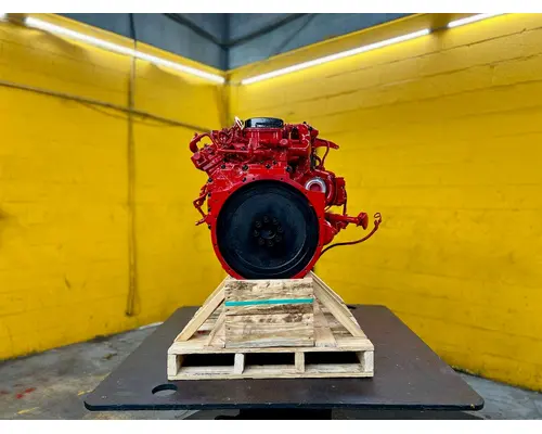 CUMMINS ISB6.7 Engine Assembly