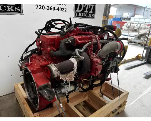 CUMMINS ISB6.7 Engine Assembly