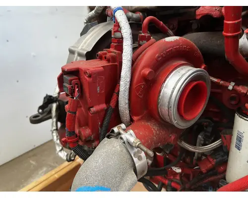 CUMMINS ISB6.7 Engine Assembly