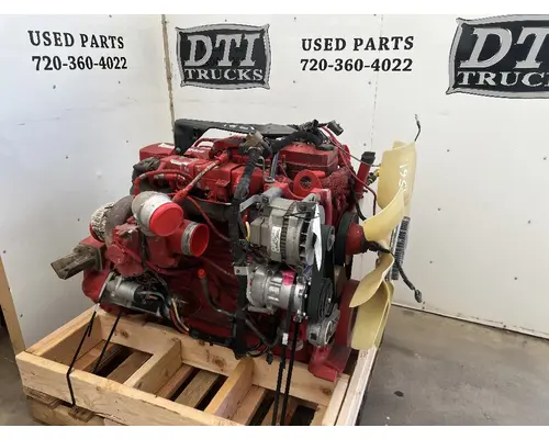CUMMINS ISB6.7 Engine Assembly