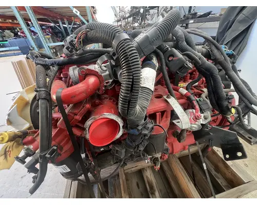 CUMMINS ISB6.7 Engine Assembly