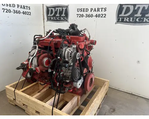 CUMMINS ISB6.7 Engine Assembly